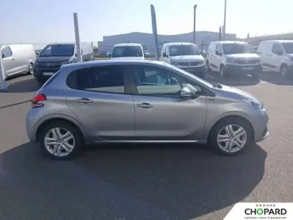 Photo 30 Peugeot 208  PureTech 82ch S&S BVM5 6.2 Evap