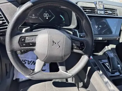 Photo 15 DS DS 7 DS7 Crossback Hybride E-Tense 225 EAT8
