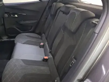 Photo 36 Peugeot 2008  PureTech 130 S&S EAT8