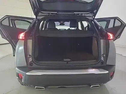 Photo 30 Peugeot 2008  PureTech 130 S&S EAT8
