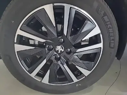 Photo 37 Peugeot 2008  PureTech 130 S&S EAT8