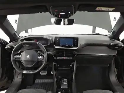 Photo 18 Peugeot 2008  PureTech 130 S&S EAT8