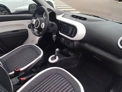 Photo 10 Renault Twingo  III E-Tech