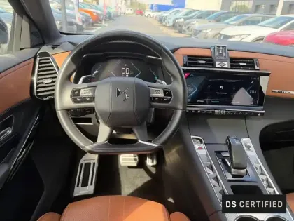 Photo 7 DS DS 7 DS7 Crossback Hybride E-Tense 300 EAT8 4x4