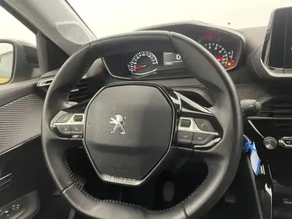 Photo 31 Peugeot 208  PureTech 100 S&S BVM6