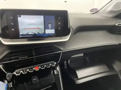 Photo 28 Peugeot 208  PureTech 100 S&S BVM6
