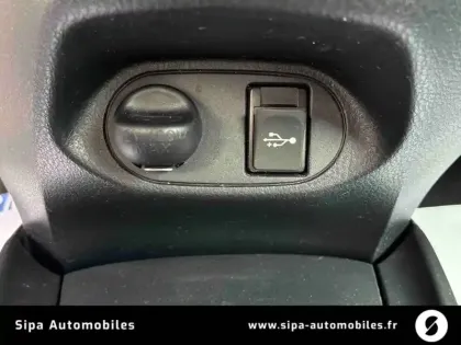 Photo 26 Toyota Yaris  110 VVT-i
