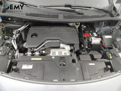 Photo 11 Peugeot 3008  Hybrid 136 e-DCS6