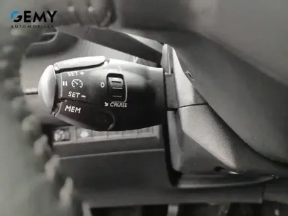 Photo 15 Peugeot 208  PureTech 75 S&S BVM5