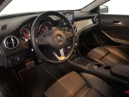 Photo 8 Mercedes GLA 200 d 7-G DCT Sensation