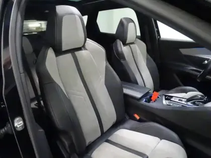 Photo 9 Peugeot 3008  HYBRID4 300ch GT Pack e-EAT8