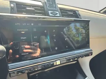 Photo 14 DS DS 7  E-TENSE 4x4 360ch La Premiere