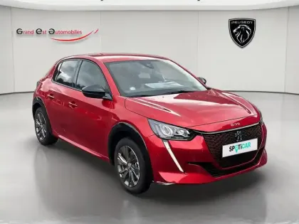 Photo 7 Peugeot 208  e- 136ch Style