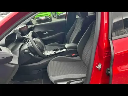 Photo 10 Peugeot 208  e- 136ch Style