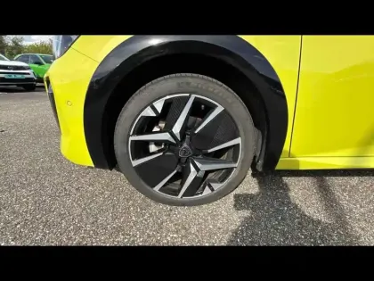 Photo 25 Peugeot 208  1.2 Hybrid 100ch GT e-DCS6