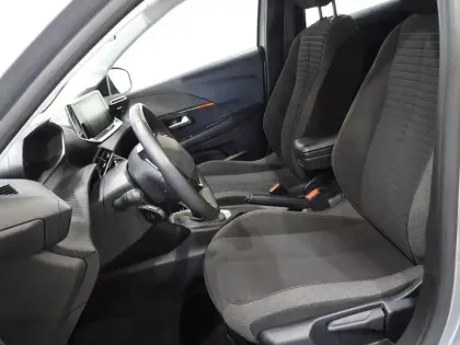 Photo 8 Peugeot 208  1.2 PureTech 100ch S&S Active Pack