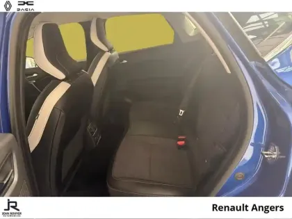 Photo 18 Renault Captur  1.6 E-Tech hybride rechargeable 160ch Techno