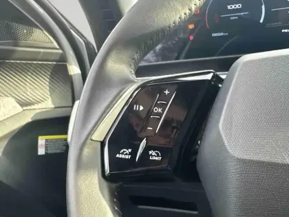 Photo 11 Peugeot 5008  Hybrid 145ch Allure e-DCS6