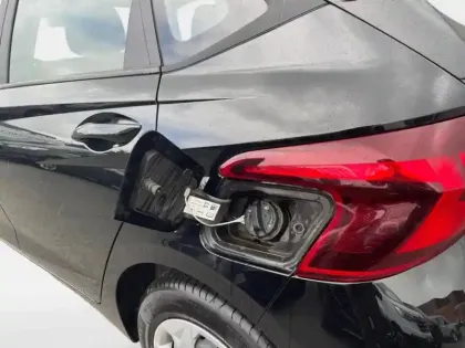 Photo 8 Hyundai I20  1.0 T-GDi 100ch Hybrid Business DCT-7