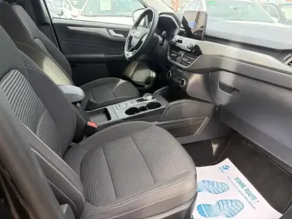 Photo 10 Ford Kuga  2.5 Duratec 190ch FHEV E85 Titanium BVA