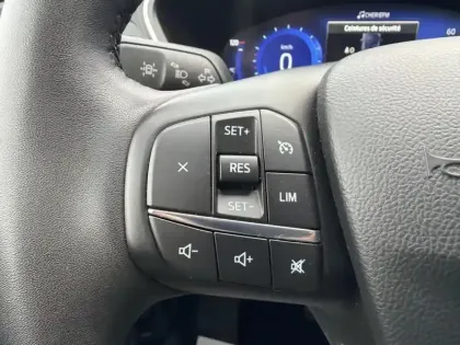 Photo 14 Ford Kuga  2.5 Duratec 190ch FHEV E85 Titanium BVA