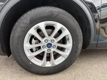 Photo 8 Ford Kuga  2.5 Duratec 190ch FHEV E85 Titanium BVA