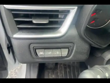 Photo 7 Renault Clio  1.6 E-Tech hybride 145ch Equilibre