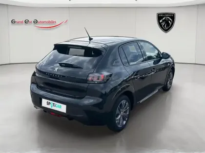 Photo 5 Peugeot 208  e- 136ch Style