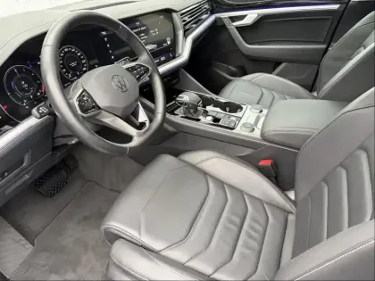 Photo 13 Volkswagen Touareg  3.0 TSI eHybrid 381ch Elegance 4Motion BVA8