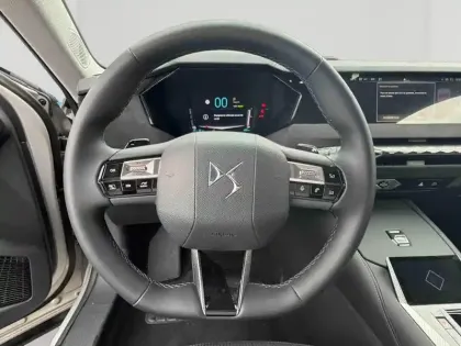 Photo 11 DS DS 4  PLUG-IN HYBRID 225ch Ligne d Or