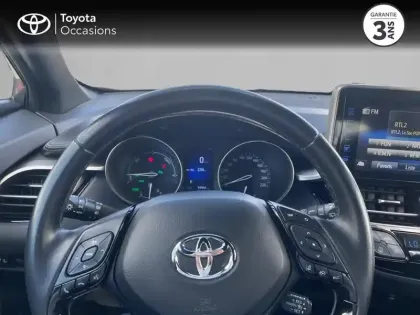 Photo 12 Toyota C-HR  122h Graphic 2WD E-CVT RC18