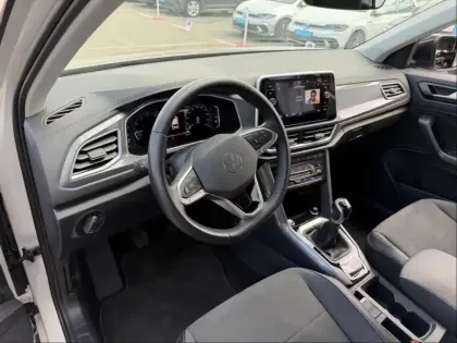 Photo 11 Volkswagen T-roc  1.5 TSI EVO 150ch Style