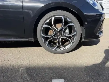 Photo 6 Cupra Leon  1.5 eTSI Hybrid 150ch V DSG7
