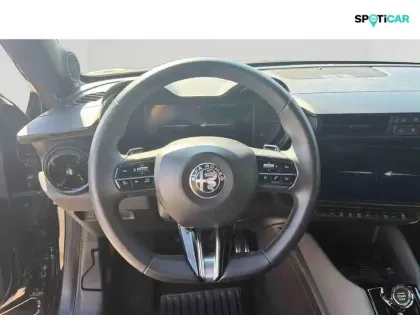Photo 12 Alfa Romeo Junior  1.2 Ibrida 145ch e-DCT6