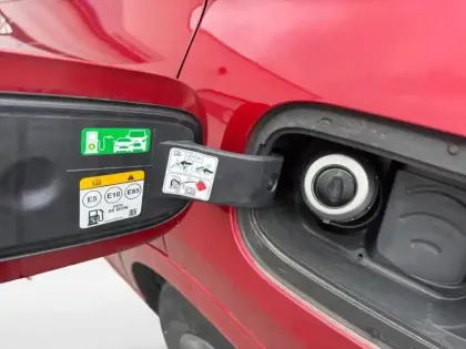 Photo 10 Ford Kuga  2.5 Duratec 180ch Hybrid FlexiFuel ST-Line X Powershift