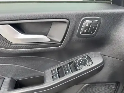 Photo 14 Ford Kuga  2.5 Duratec 180ch Hybrid FlexiFuel ST-Line X Powershift