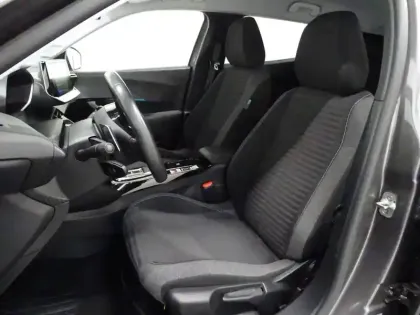 Photo 11 Peugeot 2008  1.2 PureTech 130ch S&S Style EAT8