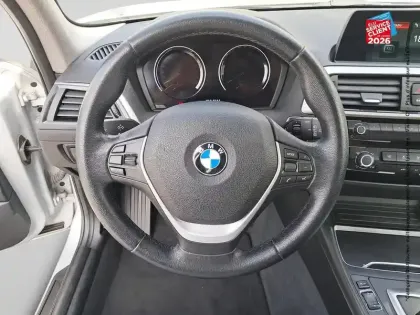 Photo 11 BMW Serie 1 Série 1 118iA 136ch Lounge 5p