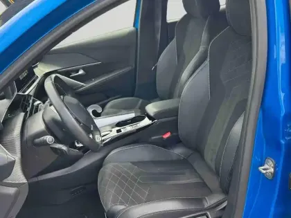 Photo 10 Peugeot 208  e- 136ch GT
