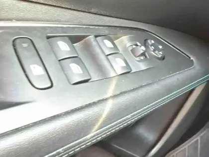 Photo 14 Peugeot 3008  HYBRID 225ch Allure Pack e-EAT8