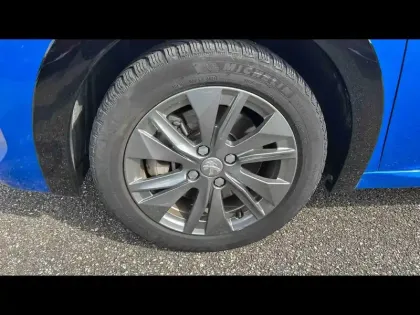 Photo 9 Peugeot 208  e- 136ch Style