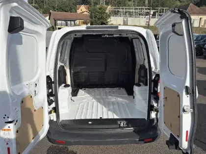Photo 10 Ford Transit Courier Fourgonnette 1.5 TDCI 100ch Stop&Start Trend