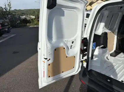 Photo 18 Ford Transit Courier Fourgonnette 1.5 TDCI 100ch Stop&Start Trend