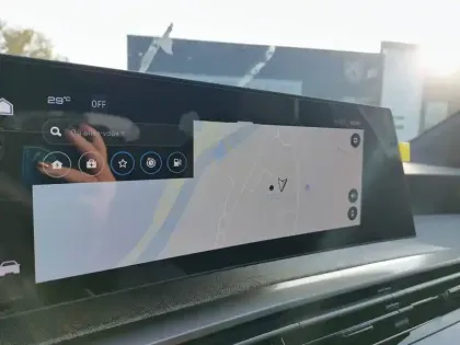 Photo 18 Peugeot 5008  Hybrid 145 ch e-DCS6