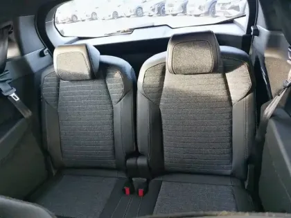 Photo 25 Peugeot 5008  Hybrid 145 ch e-DCS6
