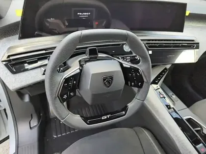 Photo 8 Peugeot 3008  Hybrid 145 e-DCS6