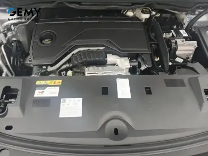 Photo 11 Peugeot 3008  Hybrid 136 e-DCS6