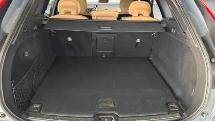 Photo 8 Volvo XC60  T6 AWD Hybride rechargeable 253 ch+145 ch Geartronic 8