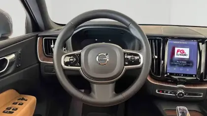 Photo 12 Volvo XC60  T6 AWD Hybride rechargeable 253 ch+145 ch Geartronic 8