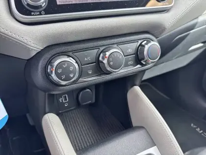 Photo 18 Nissan Micra  IG-T 100